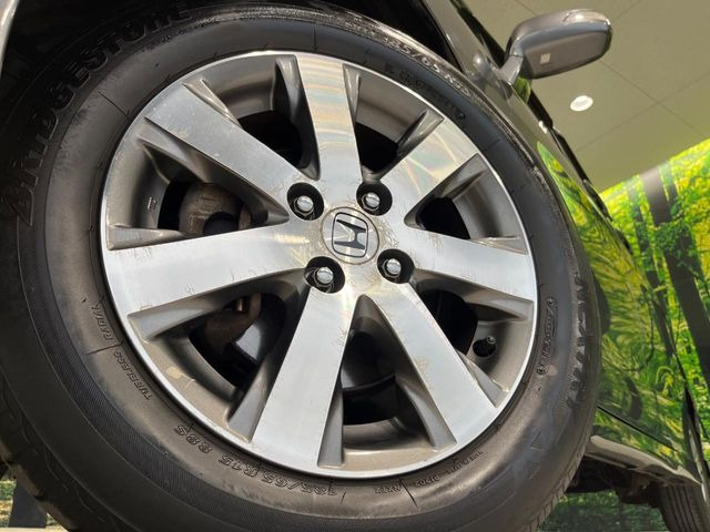 �y����15�C���`�A���~�z�C�[���z�O�ςɃ}�b�`���������A���~�z�C�[���𑕒����Ă���܂��B�e��ЊO�A���~�z�C�[����A�X�^�b�h���X�^�C�����戵�����Ă���܂��B���񂲑��k����������
