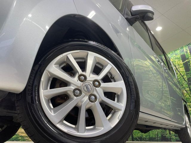 �O�ςɃ}�b�`�����A���~�z�C�[���𑕒����Ă���܂��B�e��A���~�z�C�[����A�X�^�b�h���X�^�C�����戵�����Ă���܂��B���񂲑��k����������
