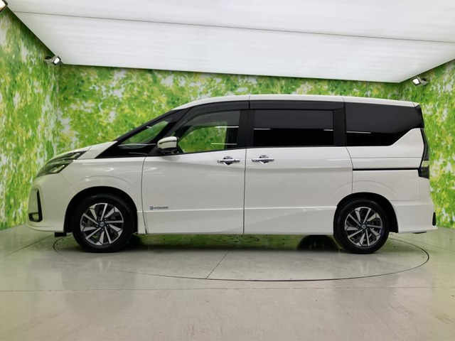 セレナ1.2 e-POWER ハイウェイスターV