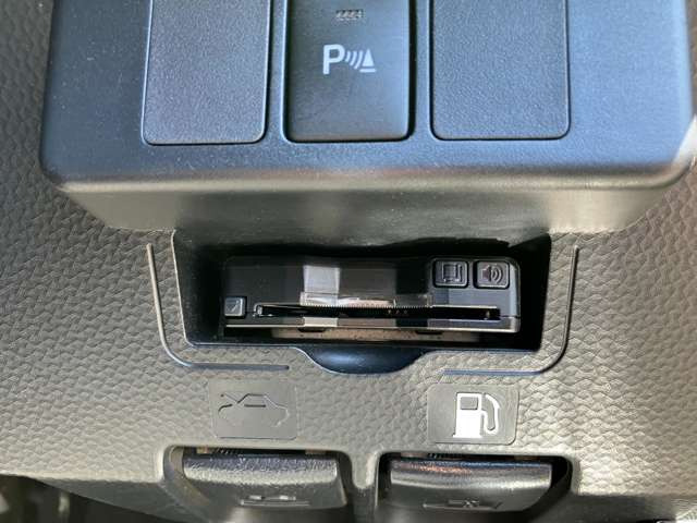 トール1.0 X 4WD