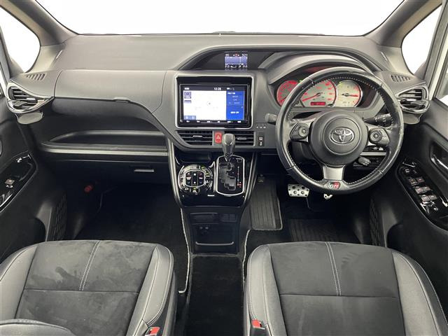 ヴォクシー2.0 ZS GR スポーツ