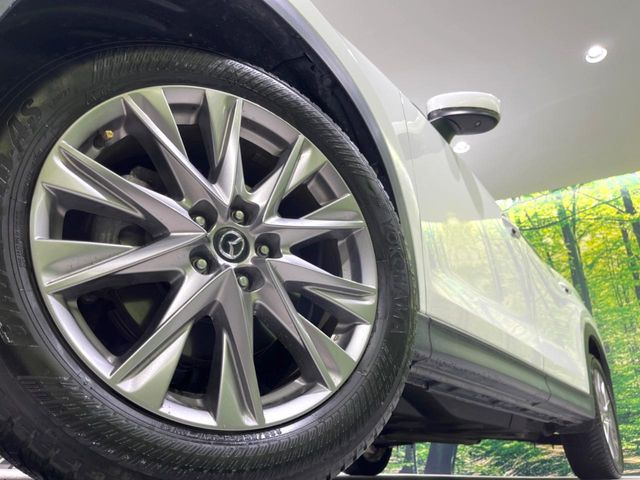 �y����19�C���`�A���~�z�C�[���z�O�ςɃ}�b�`���������A���~�z�C�[���𑕒����Ă���܂��B�e��ЊO�A���~�z�C�[����A�X�^�b�h���X�^�C�����戵�����Ă���܂��B���񂲑��k����������