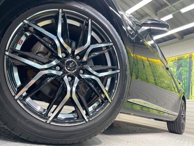 �y18�C���`�A���~�z�C�[���z�O�ςɃ}�b�`�����A���~�z�C�[���𑕒����Ă���܂��B�e��A���~�z�C�[����A�X�^�b�h���X�^�C�����戵�����Ă���܂��B���񂲑��k����������