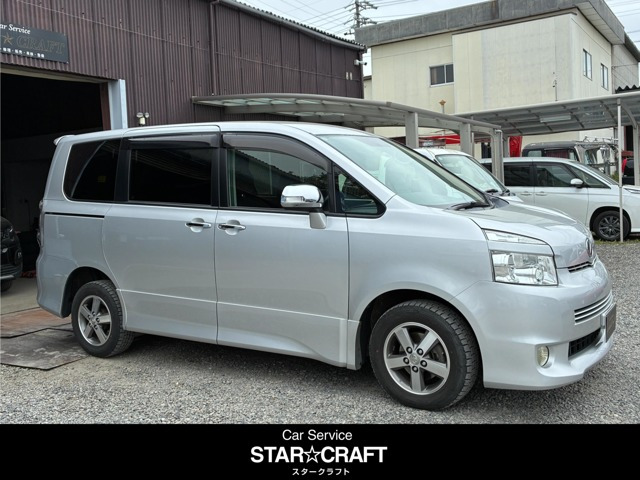 ヴォクシー2.0 ZS 4WD