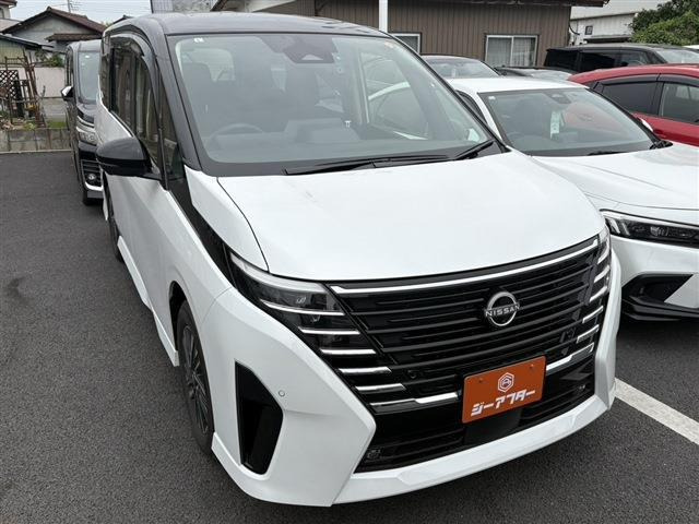セレナ1.4 e-POWER ハイウェイスターV
