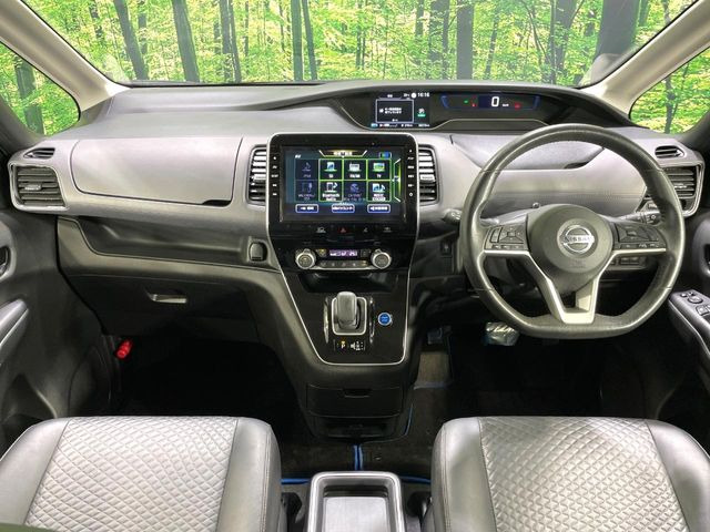 セレナ1.2 e-POWER ハイウェイスターV