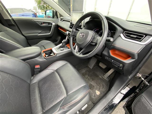 RAV42.0 アドベンチャー 4WD