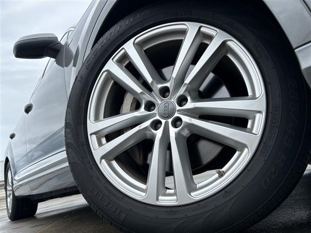 Q72.0 TFSI クワトロ Sラインパッケージ 4WD