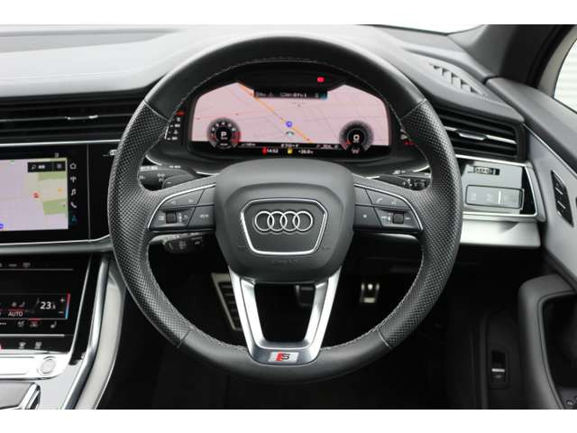 Q755 TFSI クワトロ Sライン 4WD