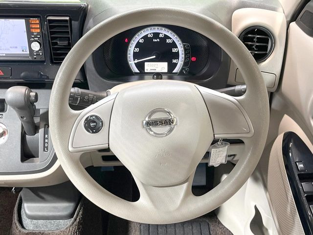 �y�X�e�A�����O�X�C�b�`�z�^�]���A�O������ڐ������炷���ƂȂ��A�I�[�f�B�I���̑��삪�\�ȕ֗��@�\!���S&���K�ȃh���C�u�����o���Ă���܂���