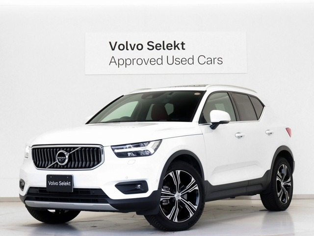 XC40B4 AWD インスクリプション 4WD