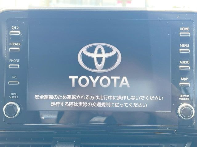 �y8�C���` �f�B�X�v���C�I�[�f�B�I�z���ʂ̃f�B�X�v���C��AppleCarPlay��AndroidAuto�����p�\�B�傫�ȉ�ʂŃX�}�z�i�r�A�v���������p���������܂���