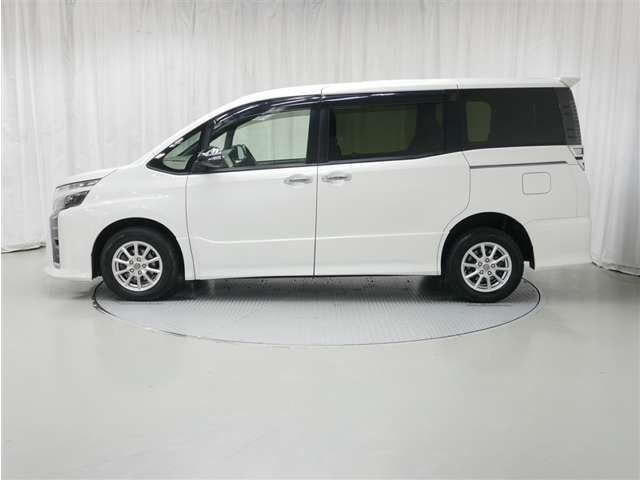 ヴォクシー2.0 ZS 煌II 4WD