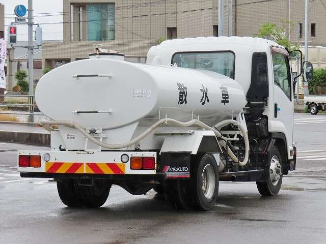 フォワード散水車