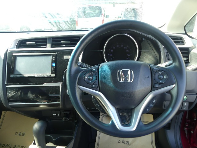 フィット1.3 13G L ホンダセンシング 4WD