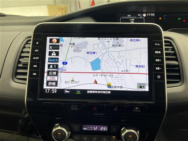 セレナ1.2 e-POWER ハイウェイスターV