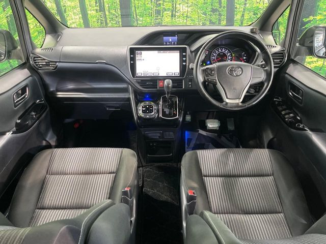 ヴォクシー2.0 ZS
