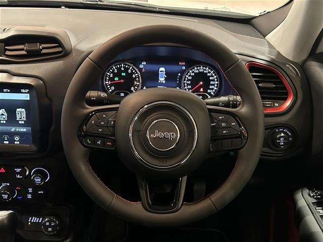 レネゲードトレイルホーク 4WD