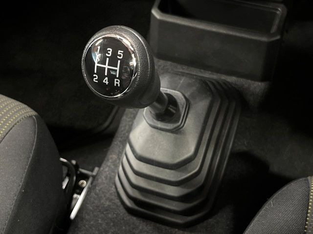 ジムニーシエラ1.5 JC 4WD