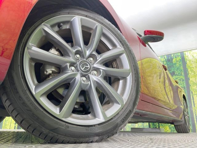 �y�����A���~�z�C�[���z�O�ςɃ}�b�`���������A���~�z�C�[���𑕒����Ă���܂��B�e��ЊO�A���~�z�C�[����A�X�^�b�h���X�^�C�����戵�����Ă���܂��B���񂲑��k����������