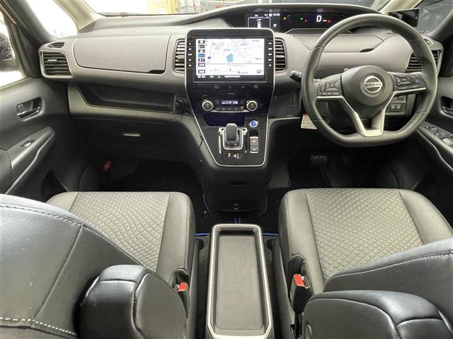 セレナ1.2 e-POWER ハイウェイスターV