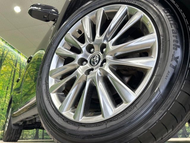 �y����17�C���`�A���~�z�C�[���z�O�ςɃ}�b�`���������A���~�z�C�[���𑕒����Ă���܂��B�e��ЊO�A���~�z�C�[����A�X�^�b�h���X�^�C�����戵�����Ă���܂��B���񂲑��k����������