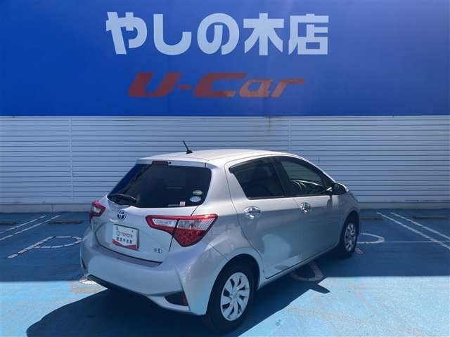 ヴィッツ1.5 ハイブリッド F セーフティ エディション