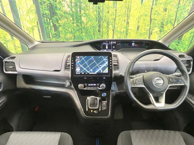 セレナ1.2 e-POWER ハイウェイスターV