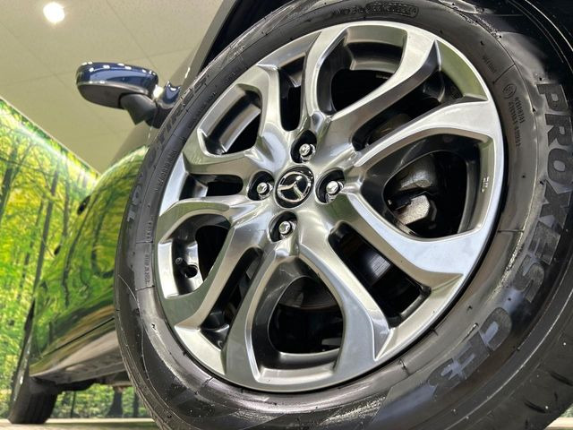 �y����16�C���`�A���~�z�C�[���z�O�ςɃ}�b�`���������A���~�z�C�[���𑕒����Ă���܂��B�e��ЊO�A���~�z�C�[����A�X�^�b�h���X�^�C�����戵�����Ă���܂��B���񂲑��k����������