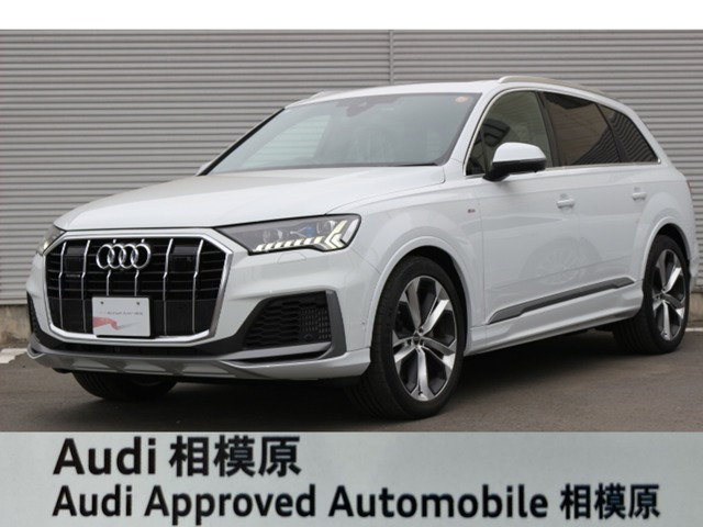 Q755 TFSI クワトロ Sライン 4WD