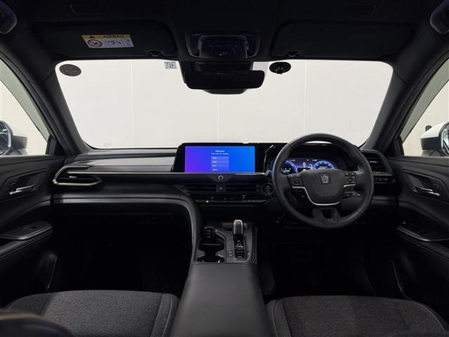 クラウンクロスオーバー2.5 G E-Four 4WD
