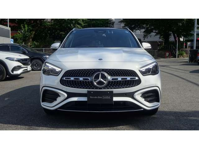 GLAクラスGLA200 d 4マチック アーバン スターズ 4WD
