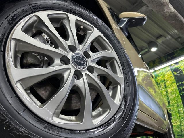 �y16�C���`�A���~�z�C�[���z�O�ςɃ}�b�`�����A���~�z�C�[���𑕒����Ă���܂��B�e��A���~�z�C�[����A�X�^�b�h���X�^�C�����戵�����Ă���܂��B���񂲑��k����������