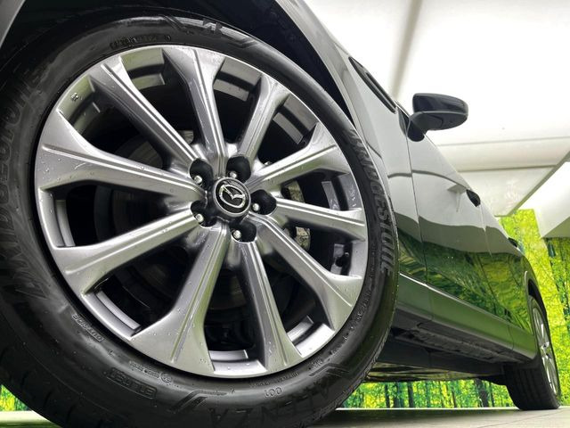 �y����20�C���`�A���~�z�C�[���z�O�ςɃ}�b�`���������A���~�z�C�[���𑕒����Ă���܂��B�e��ЊO�A���~�z�C�[����A�X�^�b�h���X�^�C�����戵�����Ă���܂��B���񂲑��k����������