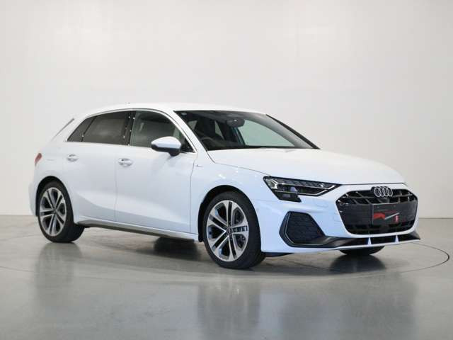 A3スポーツバック40 TFSI クワトロ Sライン 4WD