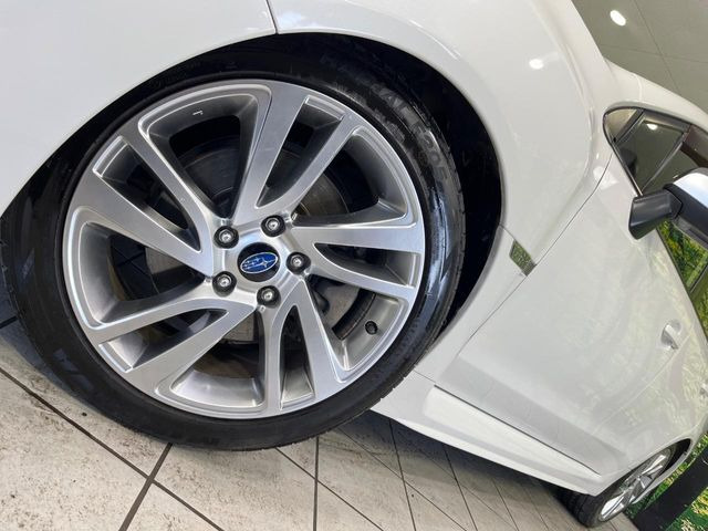 �y����18�C���`�A���~�z�C�[���z�O�ςɃ}�b�`���������A���~�z�C�[���𑕒����Ă���܂��B�e��ЊO�A���~�z�C�[����A�X�^�b�h���X�^�C�����戵�����Ă���܂��B���񂲑��k����������