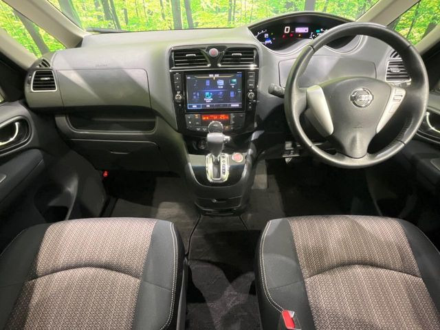 セレナ2.0 ハイウェイスター Vセレクション+Safety S-HYBRID