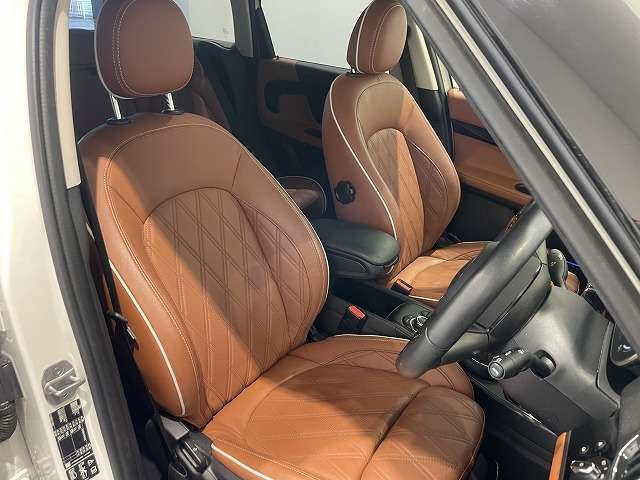 ミニクロスオーバークーパー SD オール4 プレミアム プラスパッケージ 4WD