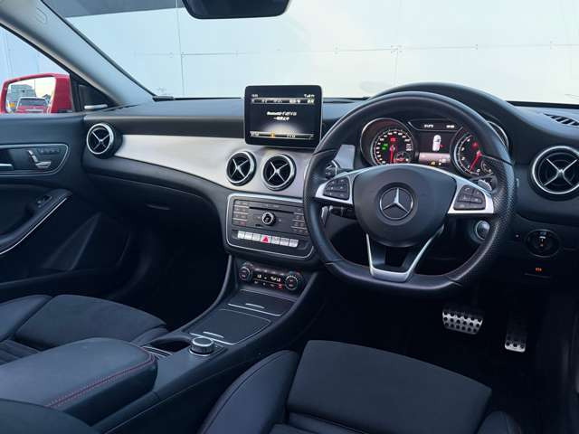 CLAシューティングブレークCLA180 AMGスタイル