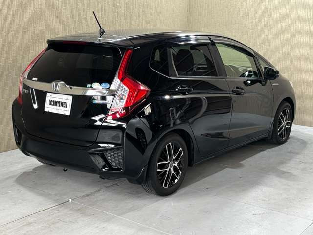 フィット1.5 ハイブリッド Lパッケージ 4WD