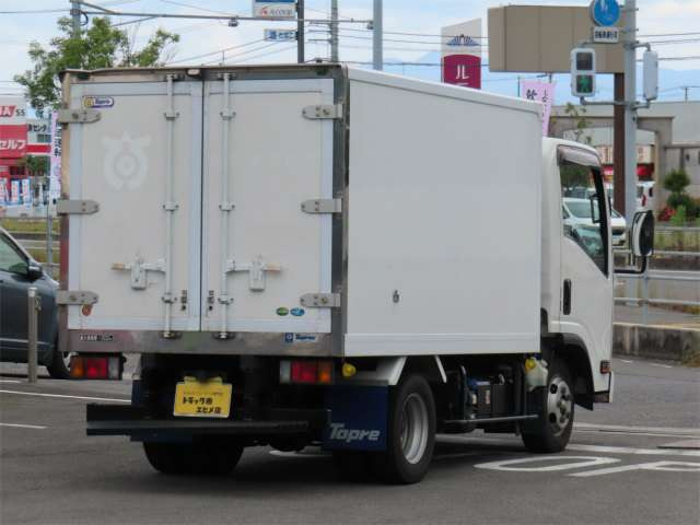 エルフ冷蔵冷凍車