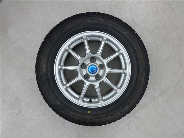 プリウス1.8 S セーフティ プラス ツートーン E-Four 4WD