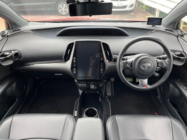 プリウスPHV1.8 S ナビパッケージ GR スポーツ