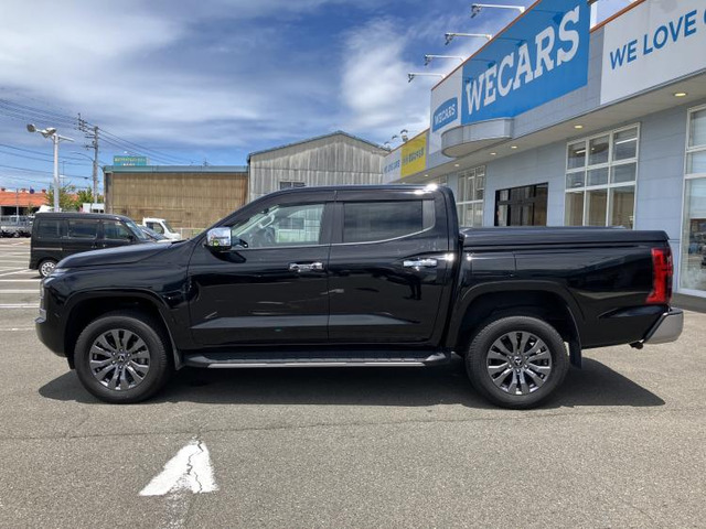 トライトン2.4 GLS ディーゼル 4WD