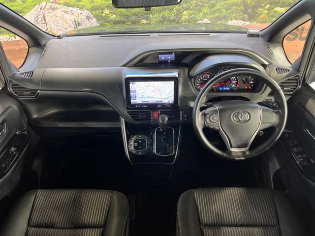 ヴォクシー2.0 ZS