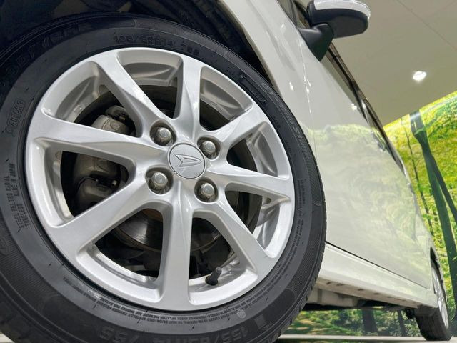 �y����14�C���`�A���~�z�C�[���z�O�ςɃ}�b�`���������A���~�z�C�[���𑕒����Ă���܂��B�e��ЊO�A���~�z�C�[����A�X�^�b�h���X�^�C�����戵�����Ă���܂��B���񂲑��k����������