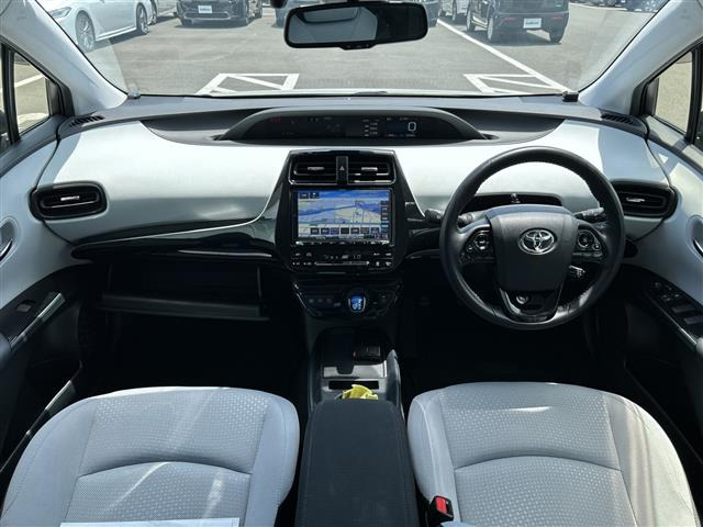 プリウス1.8 S セーフティ プラスII
