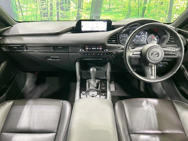 MAZDA3ファストバック2.0 20S Lパッケージ