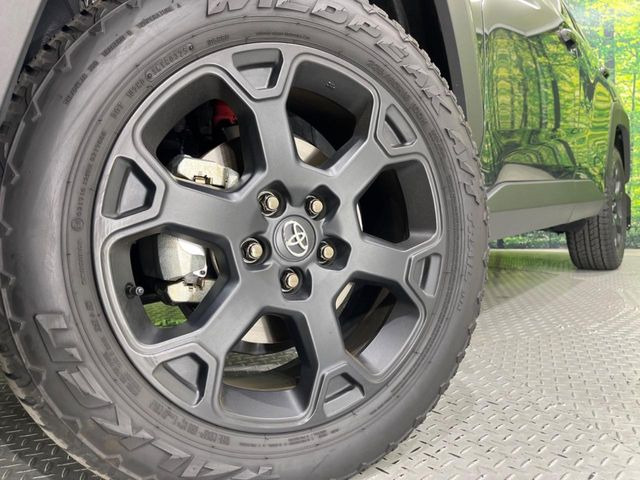 �y����18�C���`�A���~�z�C�[���z�O�ςɃ}�b�`���������A���~�z�C�[���𑕒����Ă���܂��B�e��ЊO�A���~�z�C�[����A�X�^�b�h���X�^�C�����戵�����Ă���܂��B���񂲑��k����������