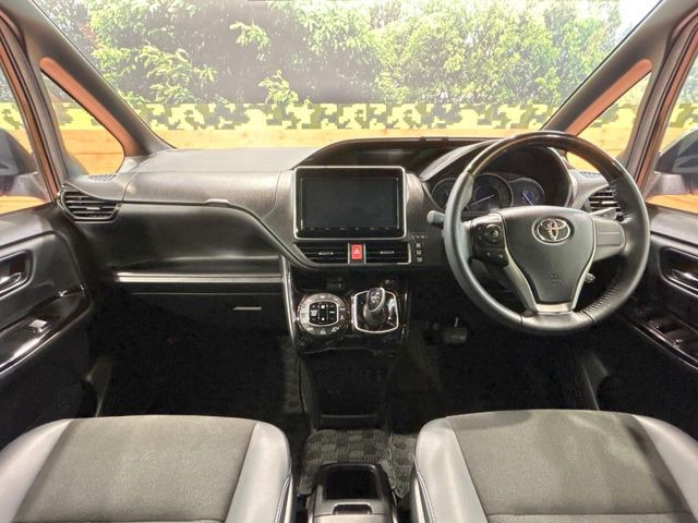 ノア1.8 ハイブリッド Si W×B III